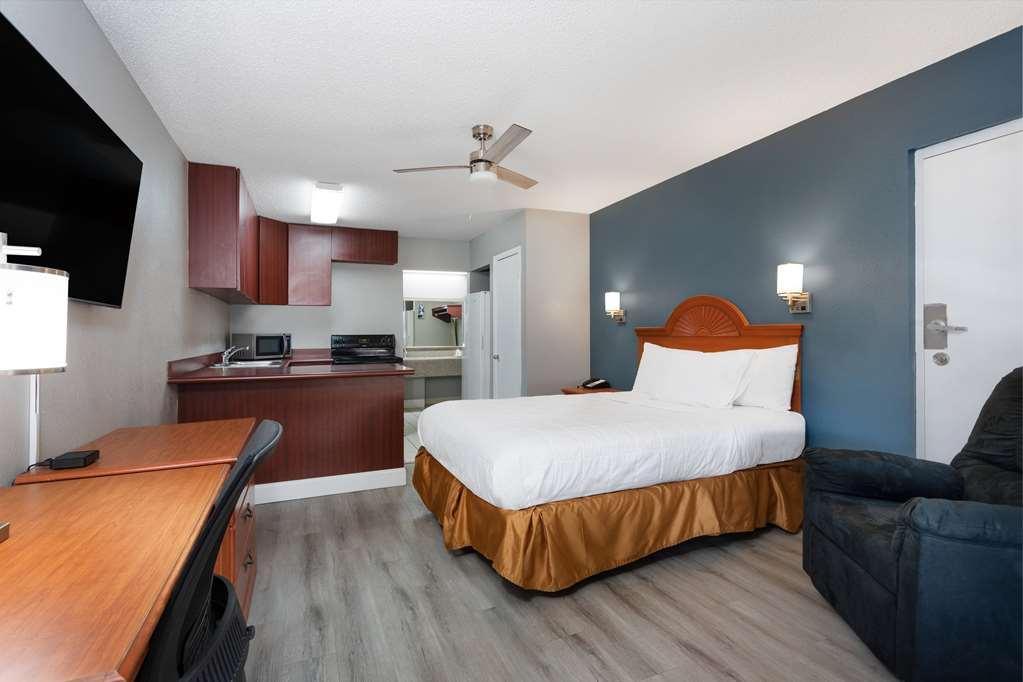 Baymont By Wyndham Marianna Hotell Rom bilde